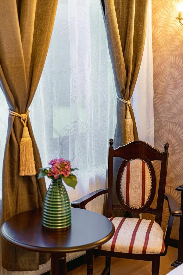 Vila Genia Кымпулунг-Молдовенеск Экстерьер фото