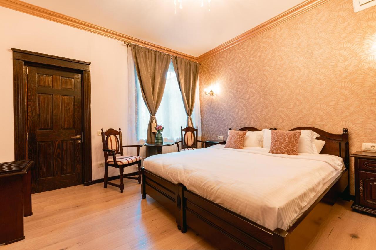 Vila Genia Кымпулунг-Молдовенеск Экстерьер фото